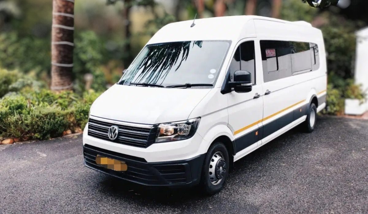 VW Crafter 22-Seater